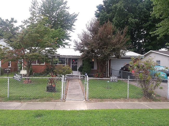Image of 826 Greenbriar St