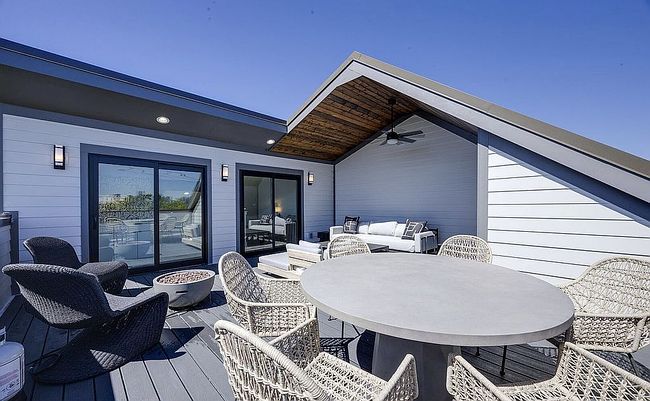 Additional photo 2 of property located at 1007 Summit Ave