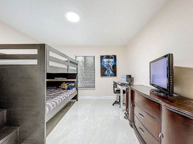 Image of 4179 Nw 5th Dr