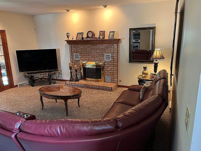 Photo of 124 Turkmar Dr, Aliquippa, PA