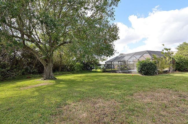 Photo of 5501 Echo Pines Cir E, Fort Pierce, FL