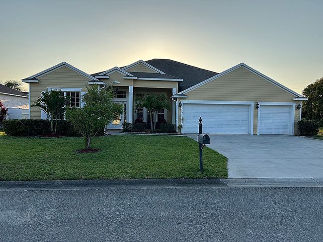 Image of 357 24th St Se