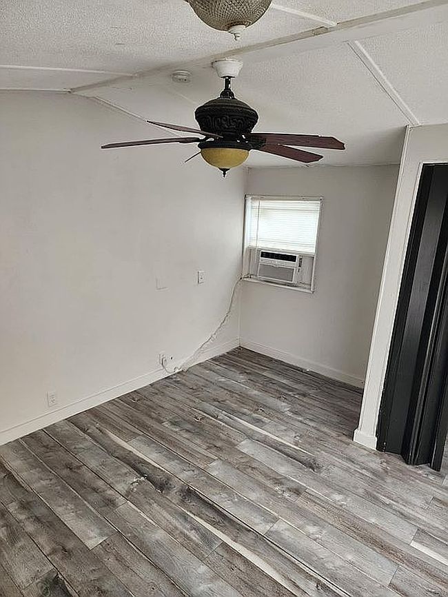 Image of 1555 Sw 131st Pl