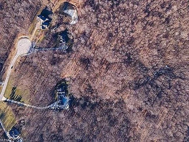 Photo of Lot 19 Sutton Place, Chardon, OH