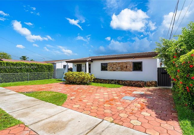 Preview of property located at 3315 Sw 89th Ave