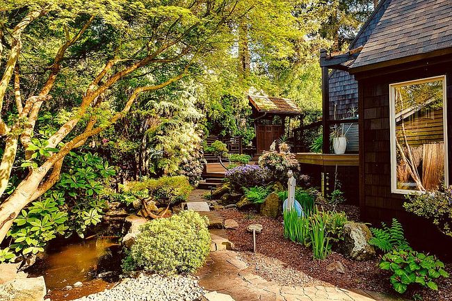 Photo of 2684 City View St, Eugene, OR