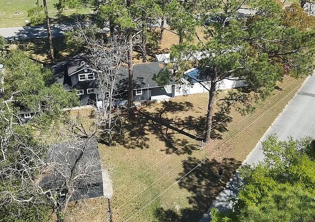 Image of 601 Community Dr