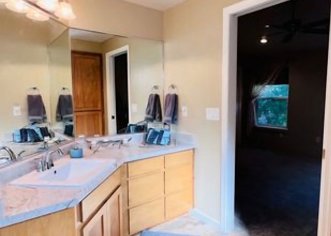 Photo of 1240 Shafer Ln, Medford, OR