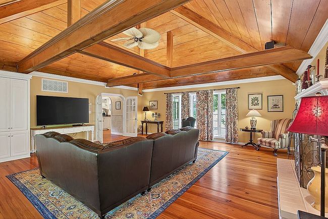 Preview of property located at 109 Elizabeth Meriwether