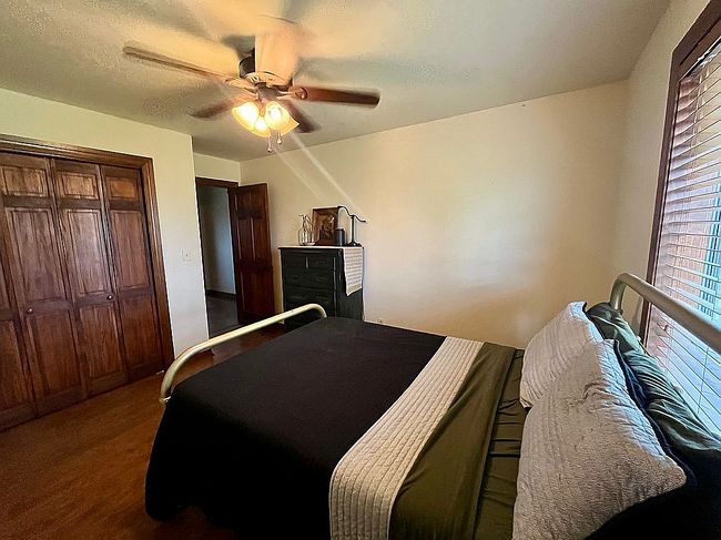 Image of 1403 S Timberline Dr