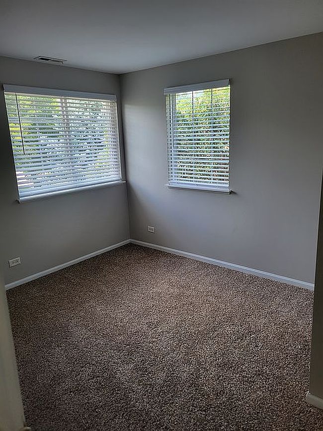 Photo of 2161 Gallant Fox Cir, Montgomery, IL
