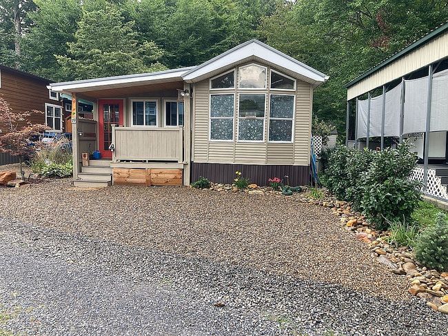 Image of 15 Pike Point