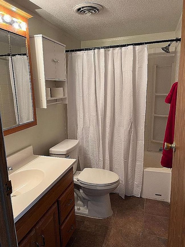Additional photo 4 of property located at 40 Cardinal Dr