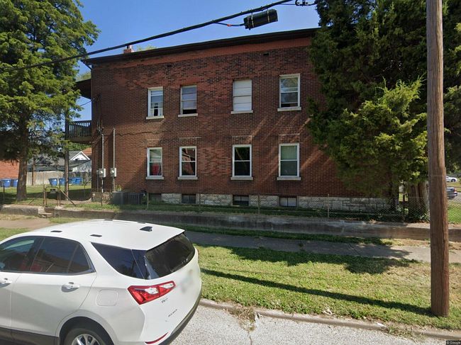 Image of 2205 Grand Ave