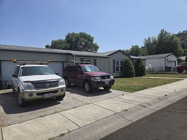 Image of 936 Honey Do St