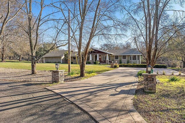 Image of 2870 Lopes Ln