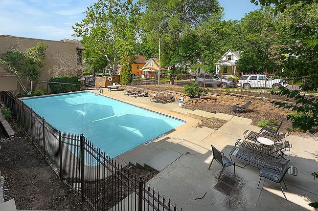 Photo of 4727 Jarboe St Apt 83, Kansas City, MO