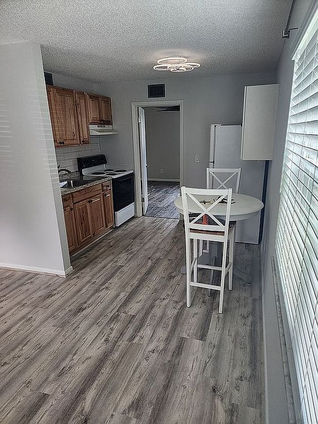 Photo of 333 Se Martin Ave Apt 4