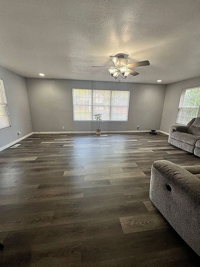 Image of 108 N 3rd St