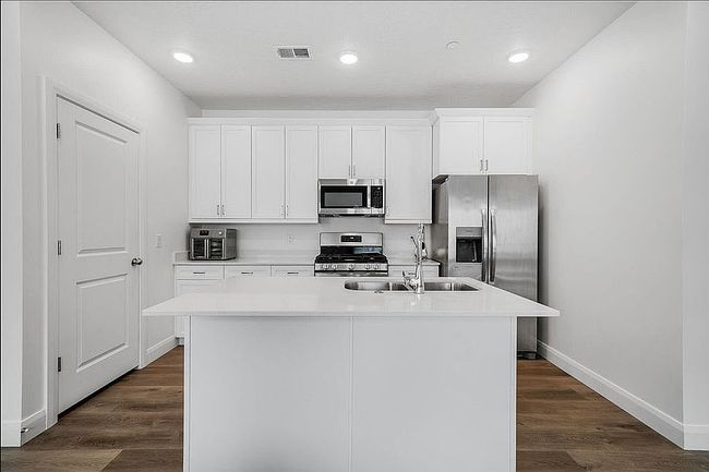 Photo of 5801 S Garnet Dr #3-203, Saint George, UT
