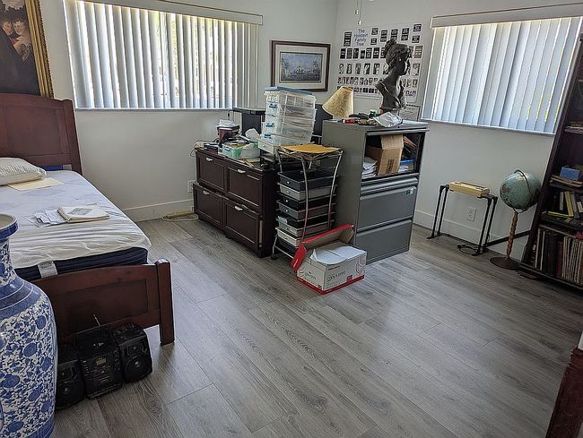 Image of 5651 Ne 16th Ave