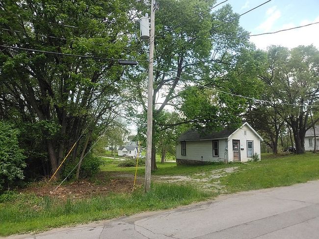Preview of property located at 400 W 7th St