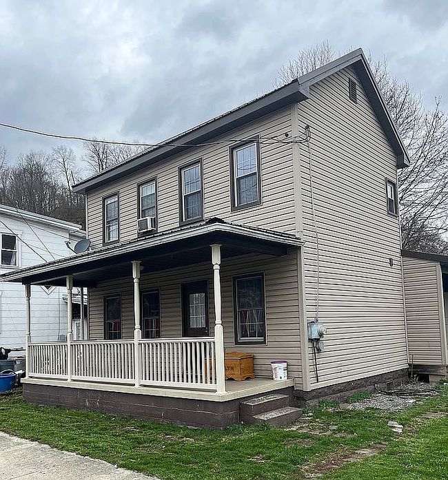 Additional photo 1 of property located at 127 Market St