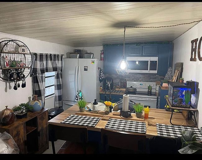 Photo of 1005 Orange Ave, Davenport, FL