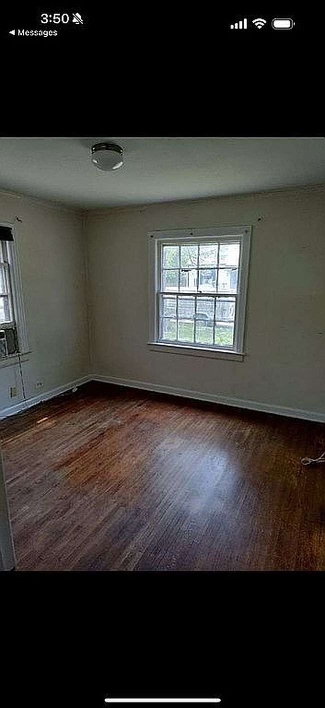 Additional photo 4 of property located at 119 N Florence Pl