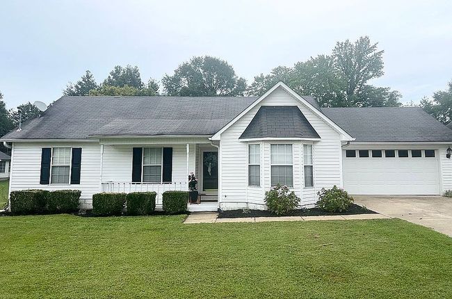 Photo of 160 Woods Edge Dr