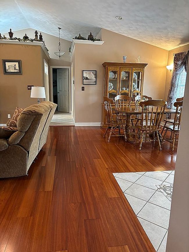 Photo of 14 Newport Ct, Morton, IL