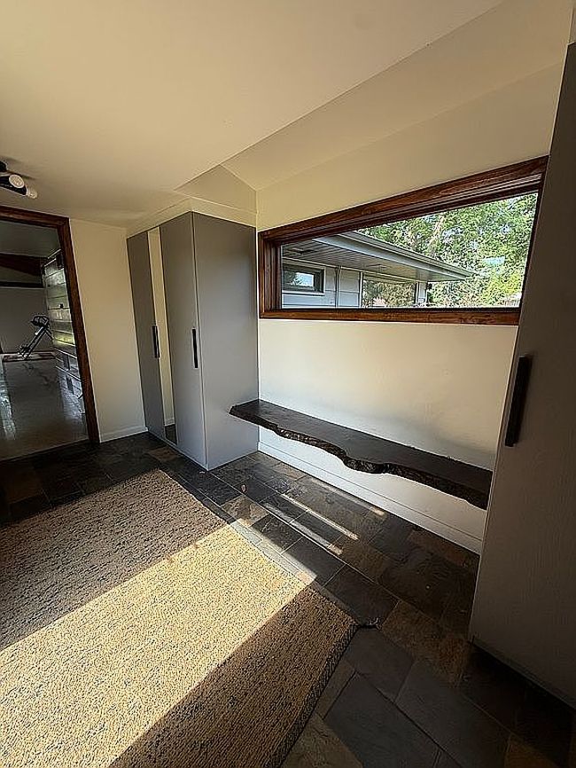 Photo of 1 Clayton Downs Ln, Saint Louis, MO
