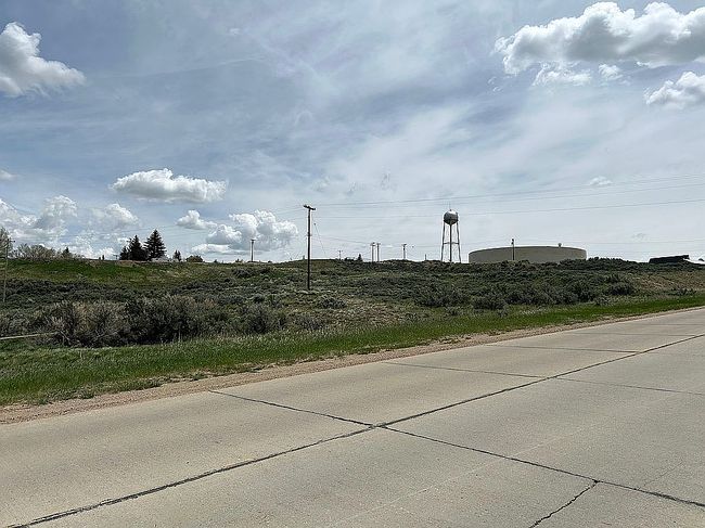 Photo of 1337 Canyon Rd #32, Kemmerer, WY