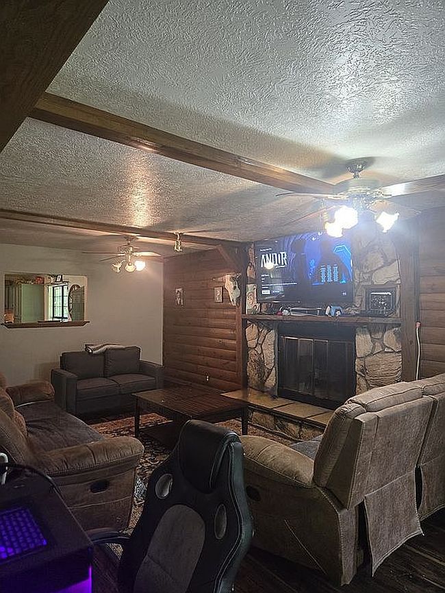 Photo of 9378 Cocklebur Loop, Silsbee, TX