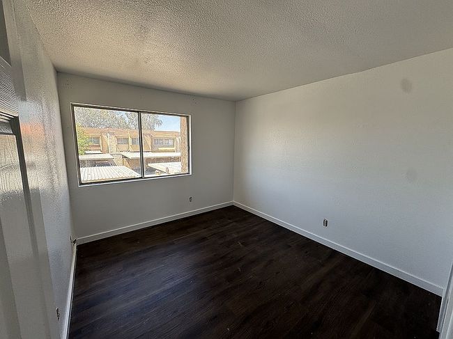 Image of 4734 W Rose Ln