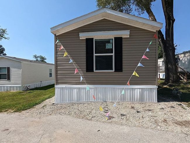 Image of 402 Melody Ln
