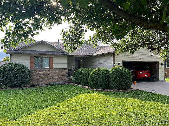 Photo of 2703 Hennessey Ct, Dodge City, KS