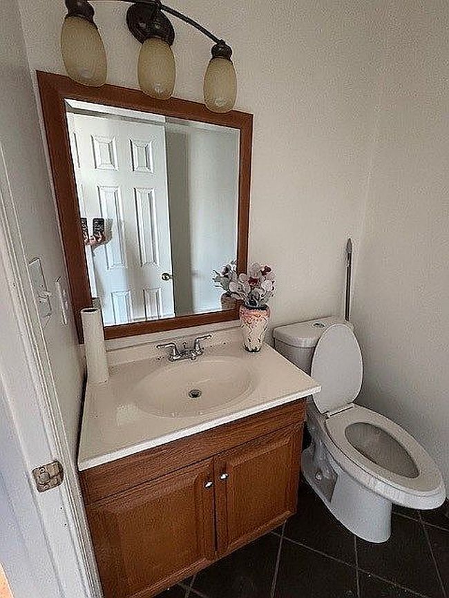 Photo of 132 N 1st St, Hampton, VA
