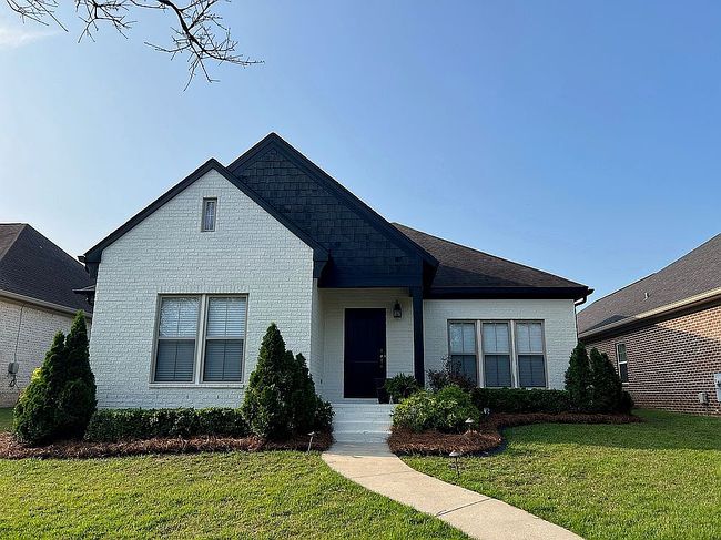 Photo of 211 Kelso Ln, Dothan, AL