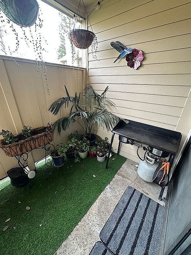 Photo of 7441 Auburn Oaks Ct Apt A, Citrus Heights, CA