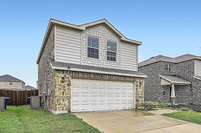 Photo of 1416 Ganado Dr, Forney, TX
