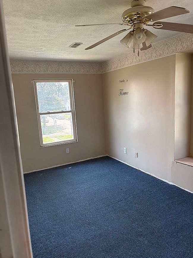 Photo of 185 Fountain St, Logan, OH