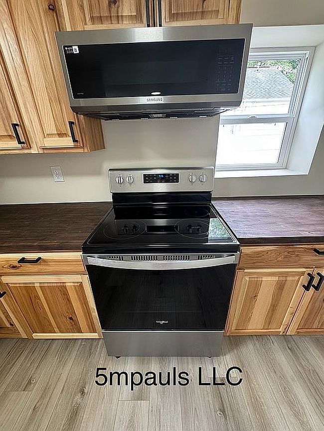 Image of 3406 Hartmetz Ave