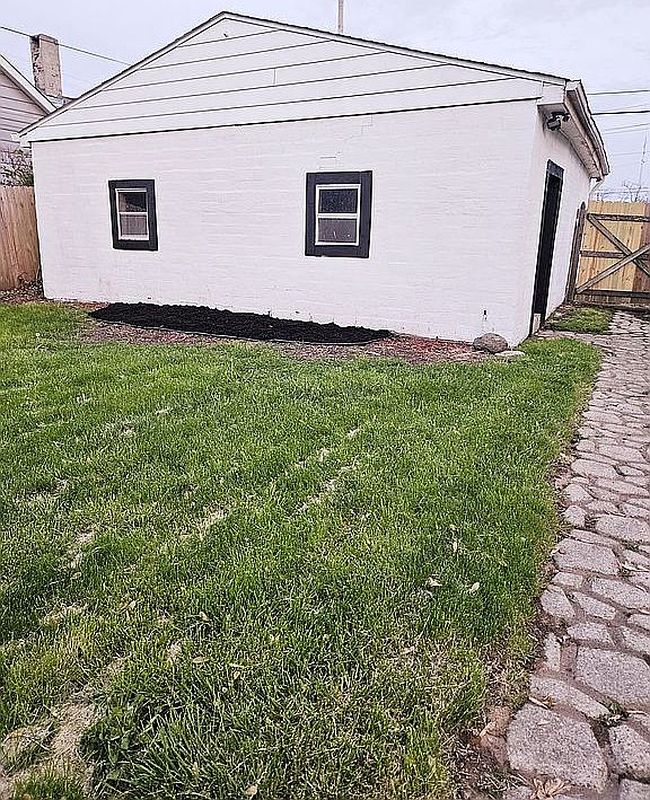 Photo of 179 E Pearl St, Greenwood, IN