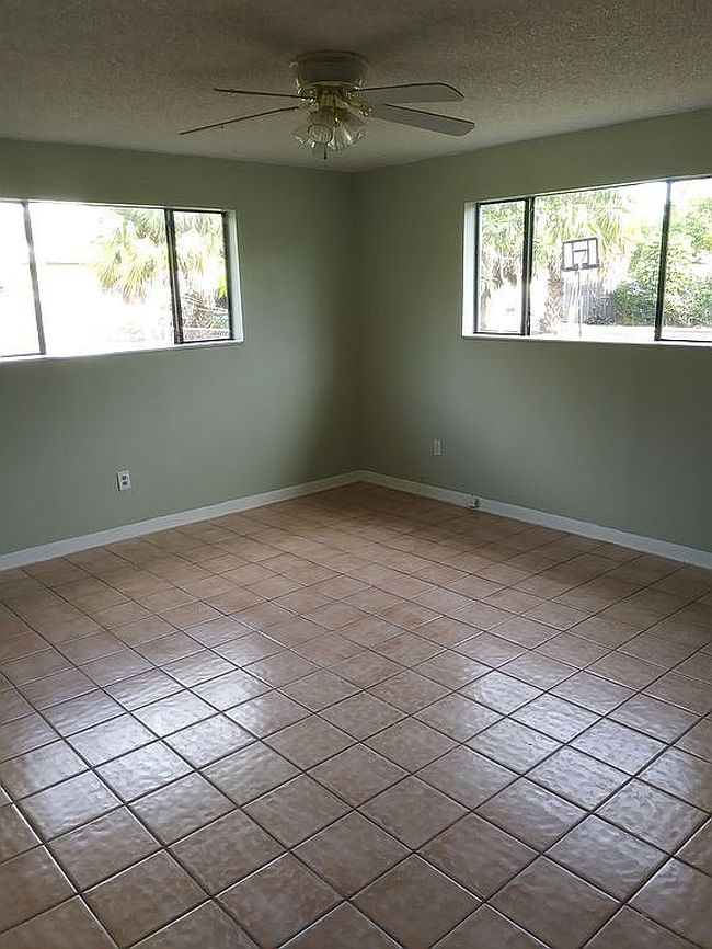 Photo of 1265 Ne 138th St, North Miami, FL
