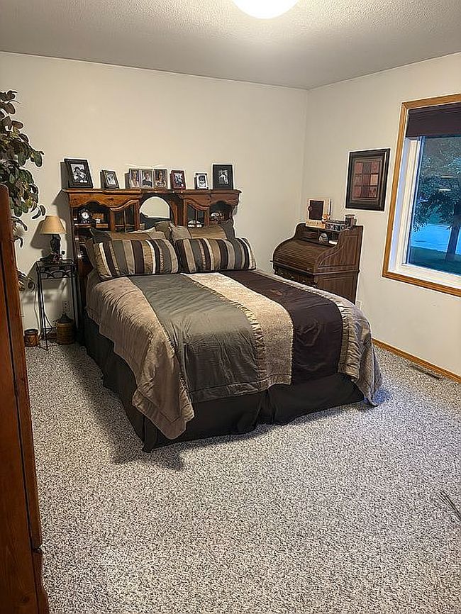 Photo of 2117 9th St Se, East Grand Forks, MN