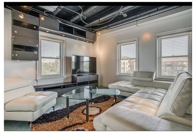 Image of 329 E Colorado Blvd