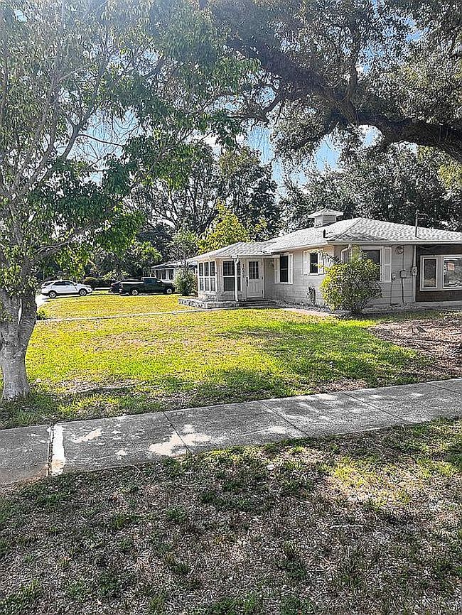 Image of 1632 Grove Ave