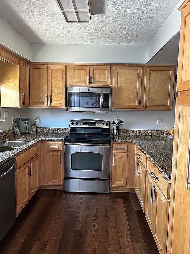 Image of 210 Grand Island Blvd