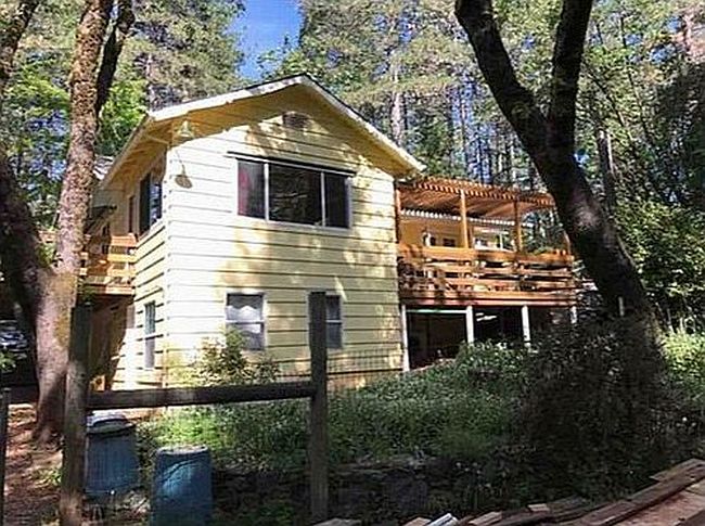 Image of 16216 Brooks Rd